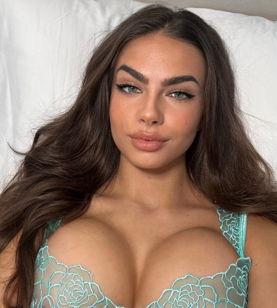 Photo of Amber Haze, creator on OnlyFans with exclusive content