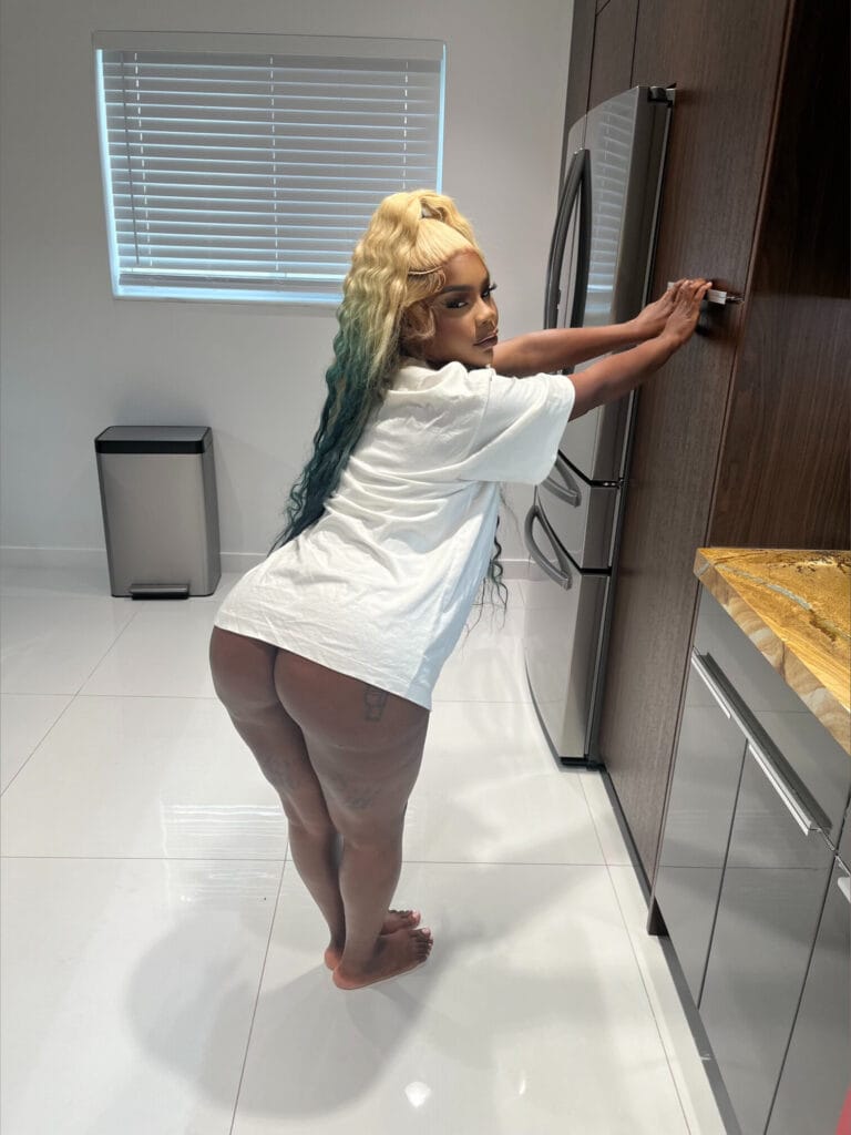 Photo of Sukihana, creator on OnlyFans with exclusive content