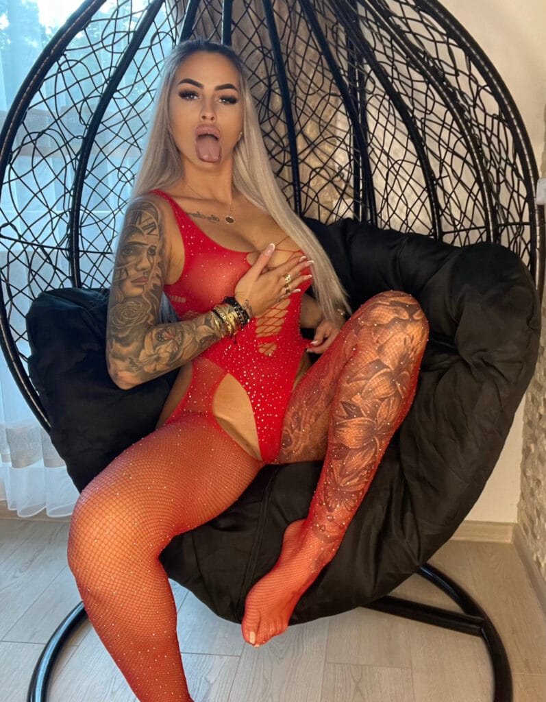 Photo of Roxana vipp, creator on OnlyFans with exclusive content