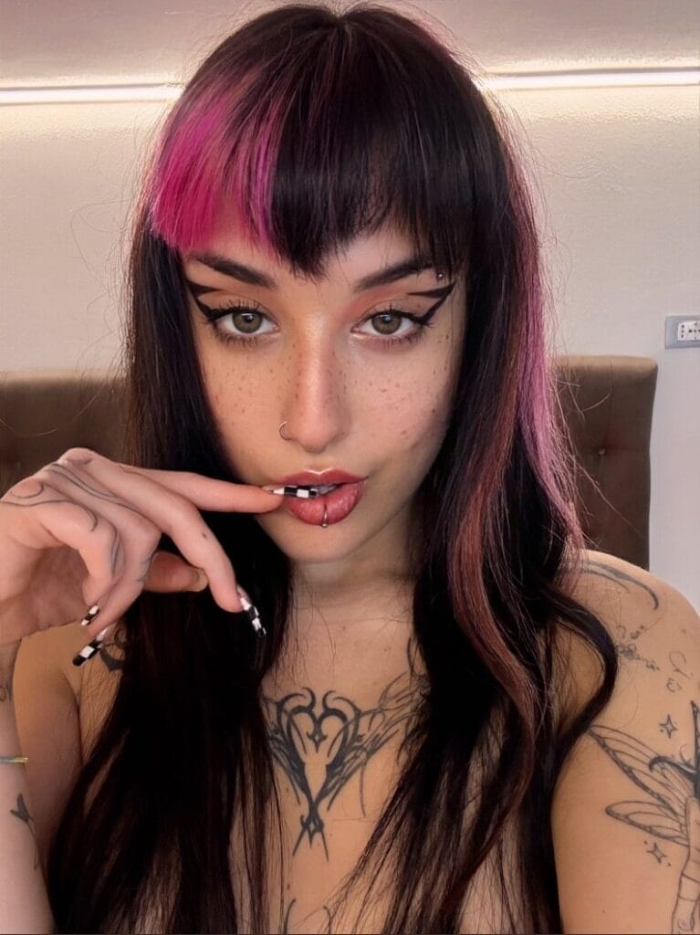 Photo of Debbie, creator on OnlyFans with exclusive content