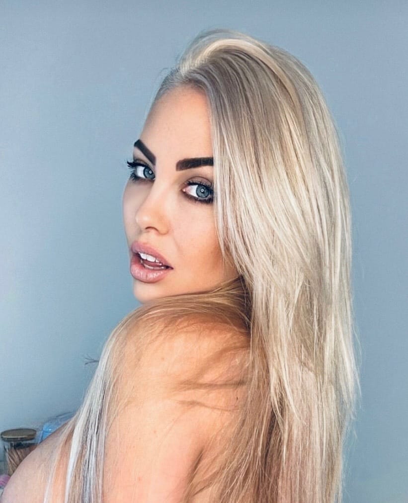 Photo of EVIE LEANA  ONLINE NOW, creator on OnlyFans with exclusive content