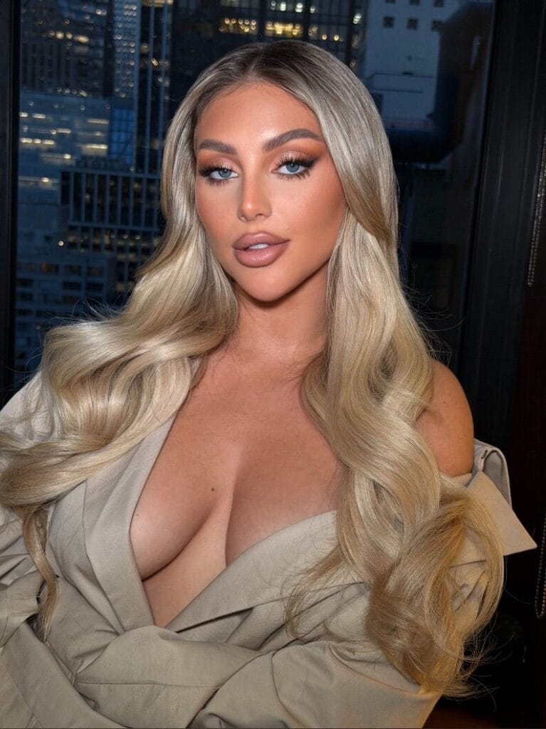 Photo of Kayley Gunner, creator on OnlyFans with exclusive content