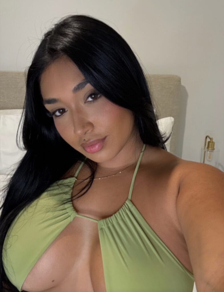 Photo of Ale Jade , creator on OnlyFans with exclusive content