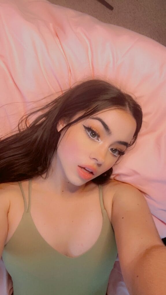 Photo of zoey!, creator on OnlyFans with exclusive content