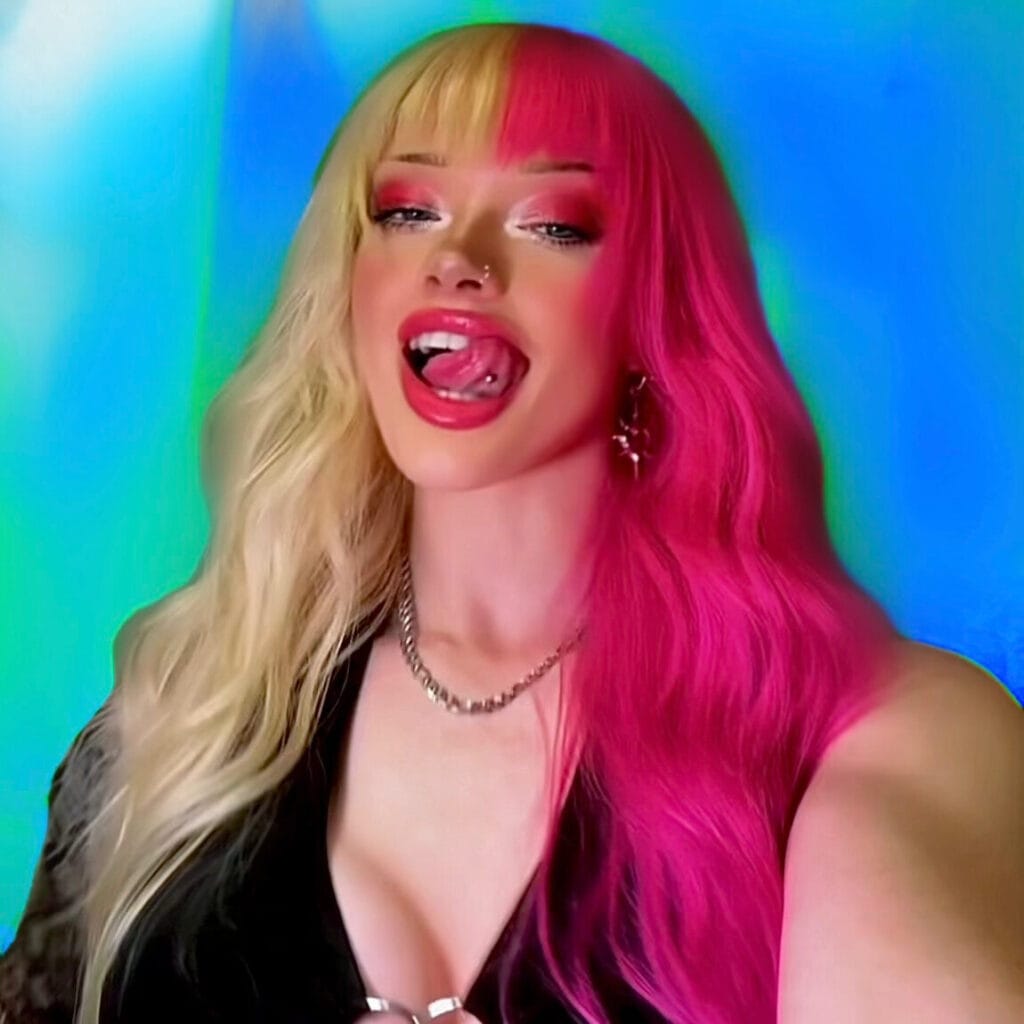 Photo of XINIA | MUSCLE MOMMY, creator on OnlyFans with exclusive content