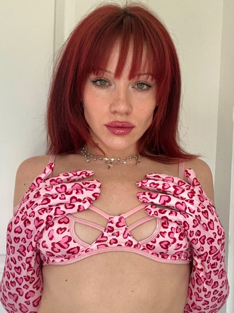 Photo of ChloStar, creator on OnlyFans with exclusive content