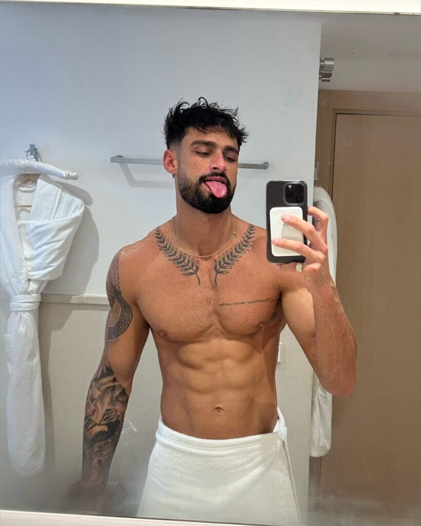 Photo of Christopher Yianni, creator on OnlyFans with exclusive content