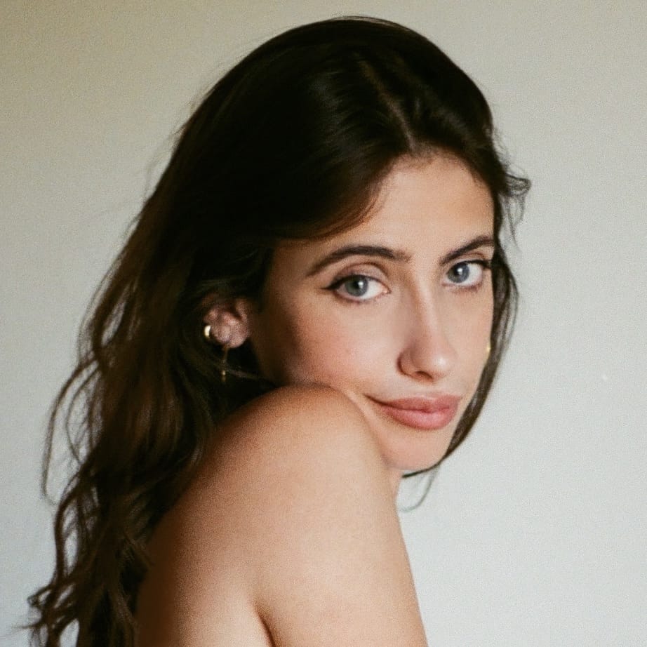 Photo of Raya Carmona, creator on OnlyFans with exclusive content