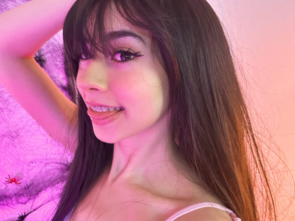 Photo of Halle, creator on OnlyFans with exclusive content