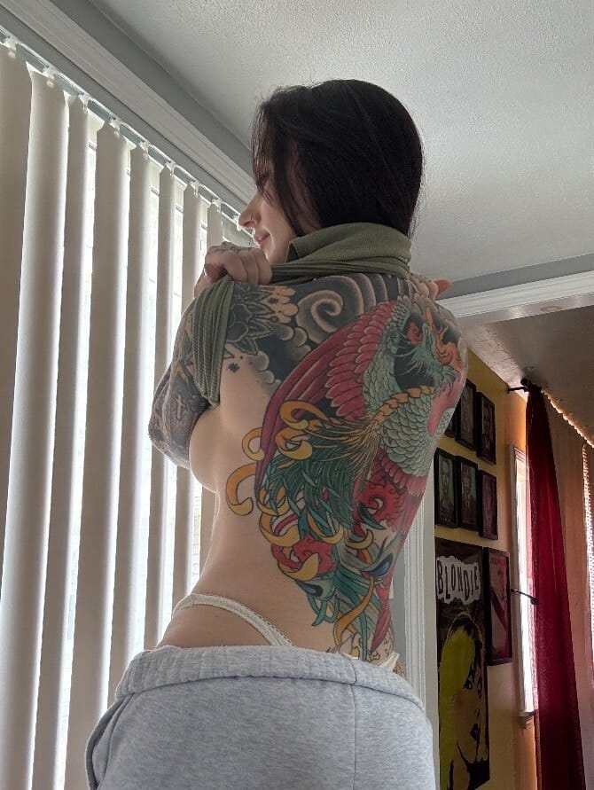 Photo of Scarlet, creator on OnlyFans with exclusive content