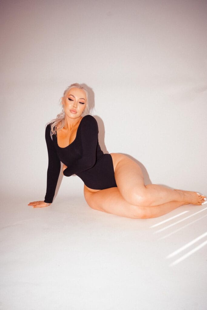 Photo of UNA, creator on OnlyFans with exclusive content