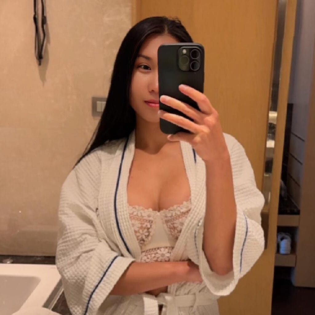 Photo of Amy Lyng, creator on OnlyFans with exclusive content