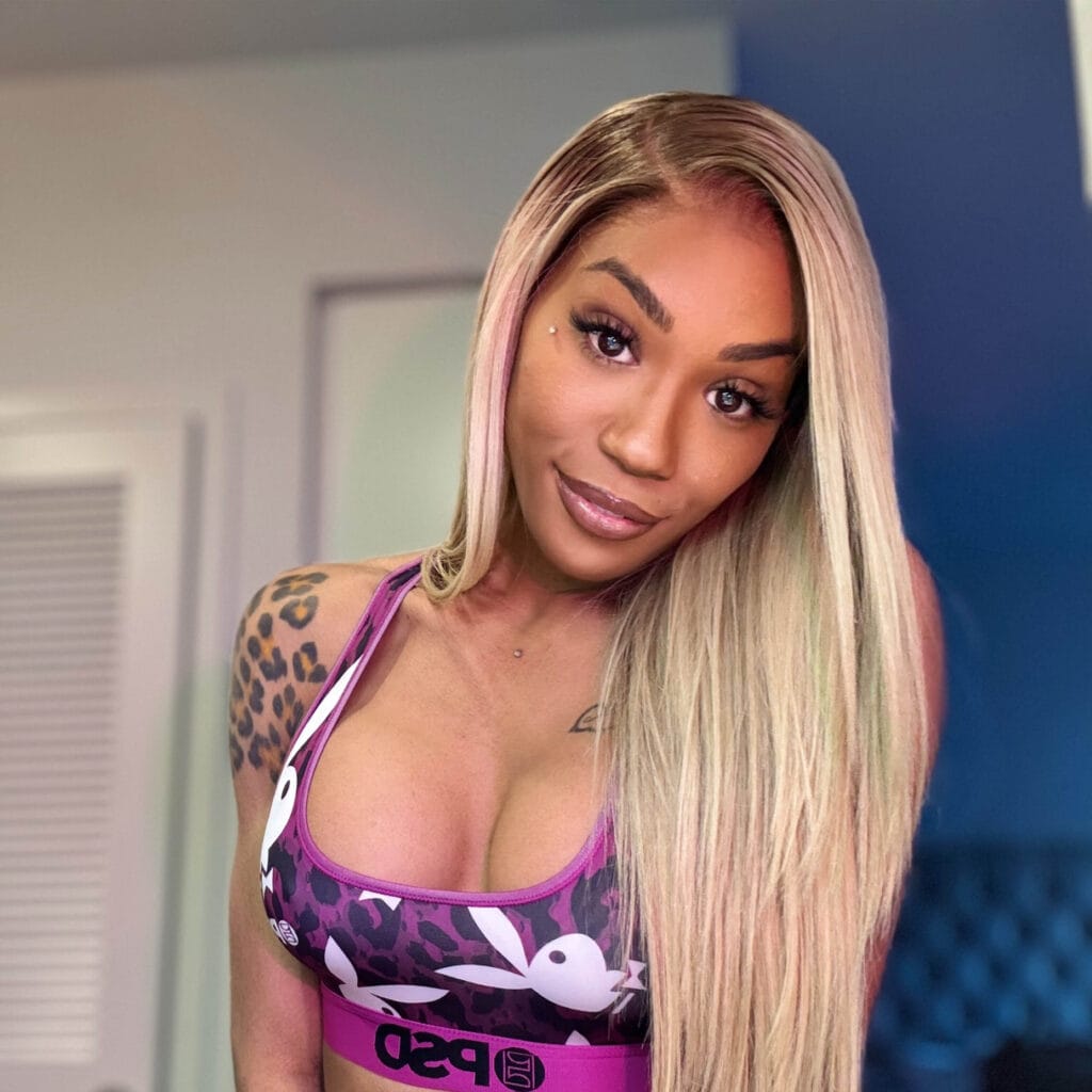 Photo of Leilani Li, creator on OnlyFans with exclusive content