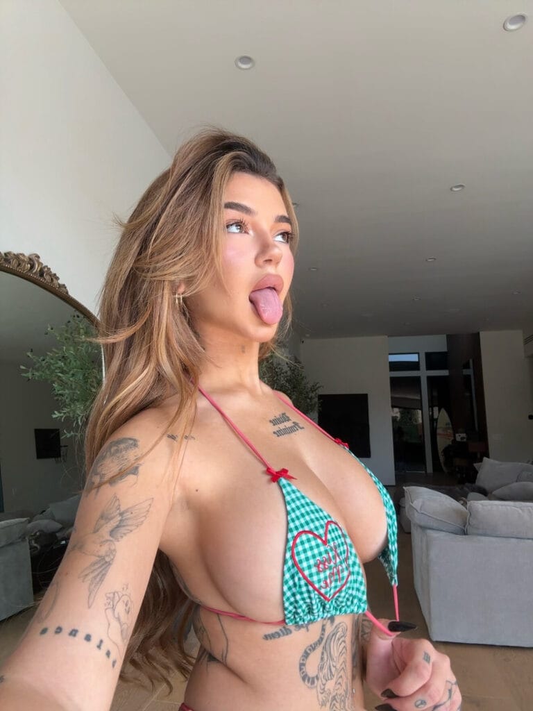 Photo of LUNA ELLIE♡‧₊˚, creator on OnlyFans with exclusive content