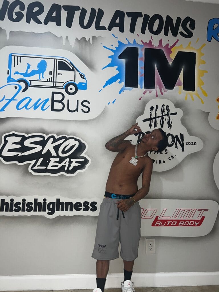 Photo of Yabdiel, creator on OnlyFans with exclusive content